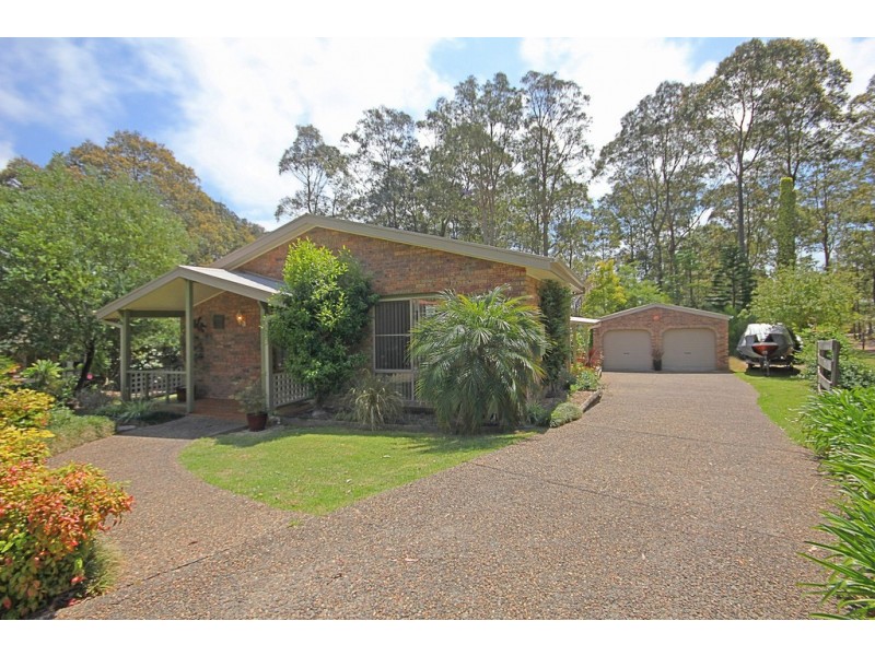 13 Haven Place, Batehaven NSW 2536