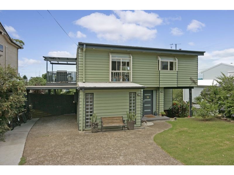 19 Forest Parade, Tomakin NSW 2537