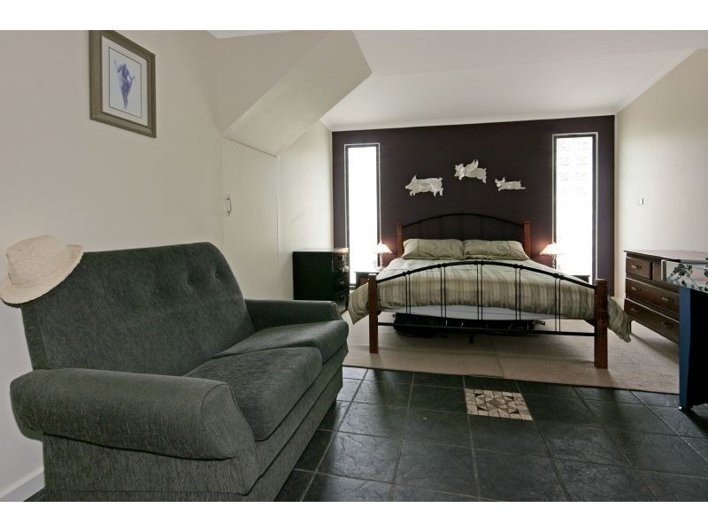 19 Forest Parade, Tomakin NSW 2537