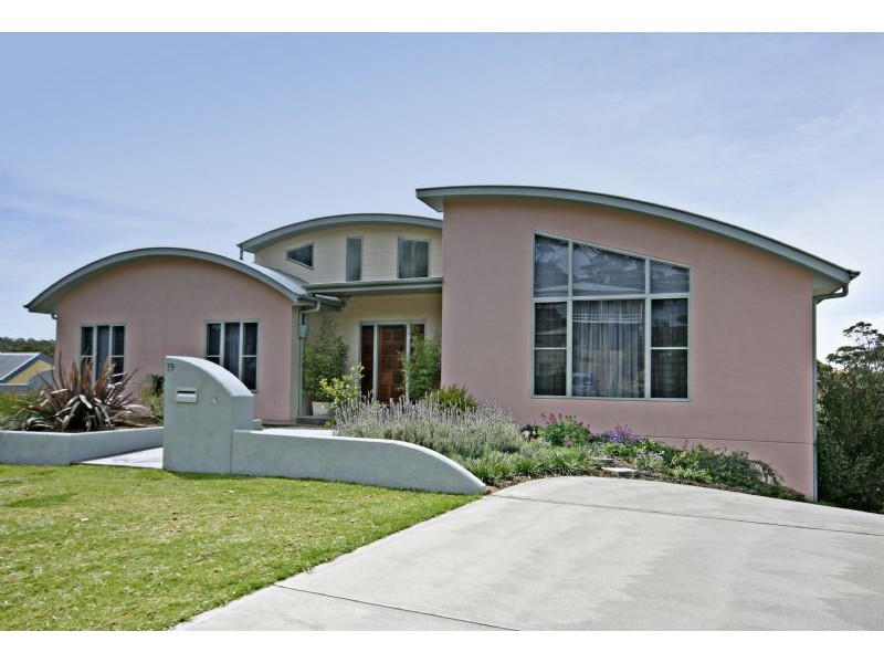 79 Illabunda Dr, Malua Bay NSW 2536