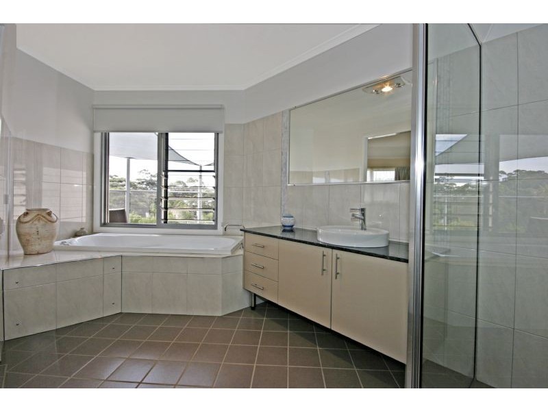 79 Illabunda Dr, Malua Bay NSW 2536