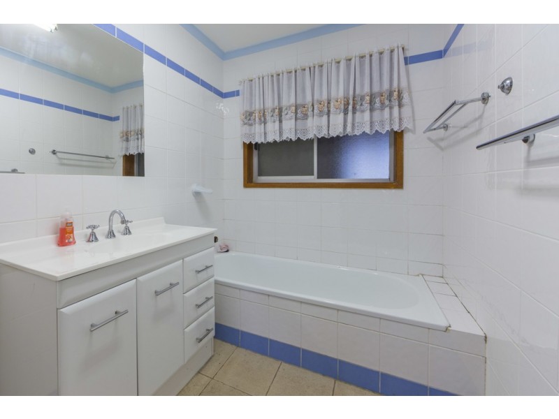 4 Bass Street, Surf Beach NSW 2536