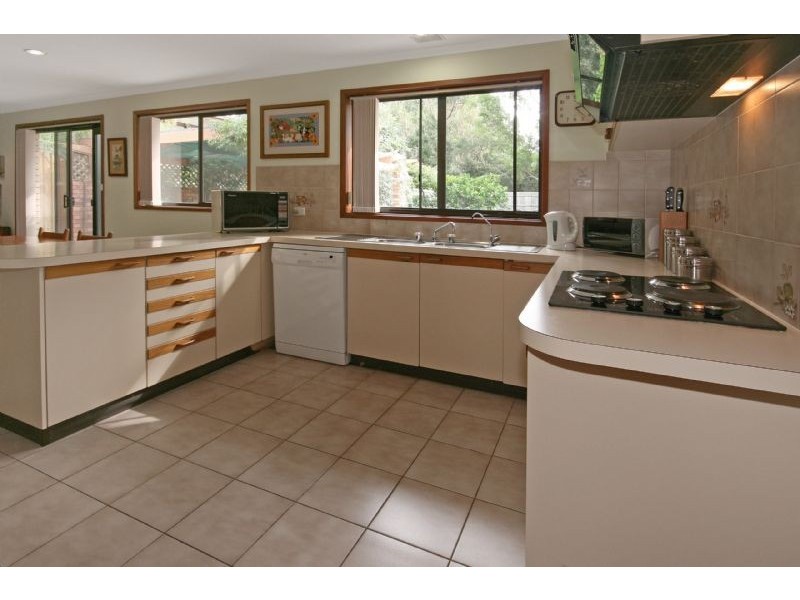 33 Elizabeth Drive, Broulee NSW 2537