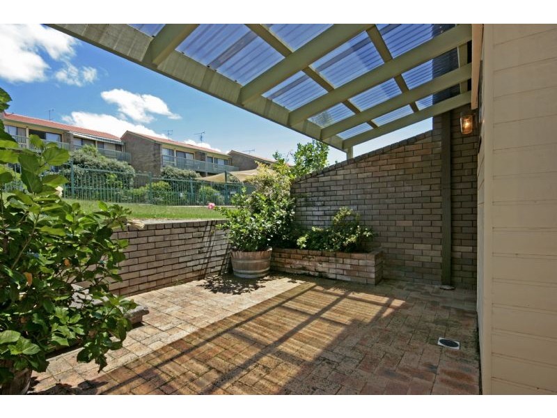 11/1 Calton Road, Batehaven NSW 2536