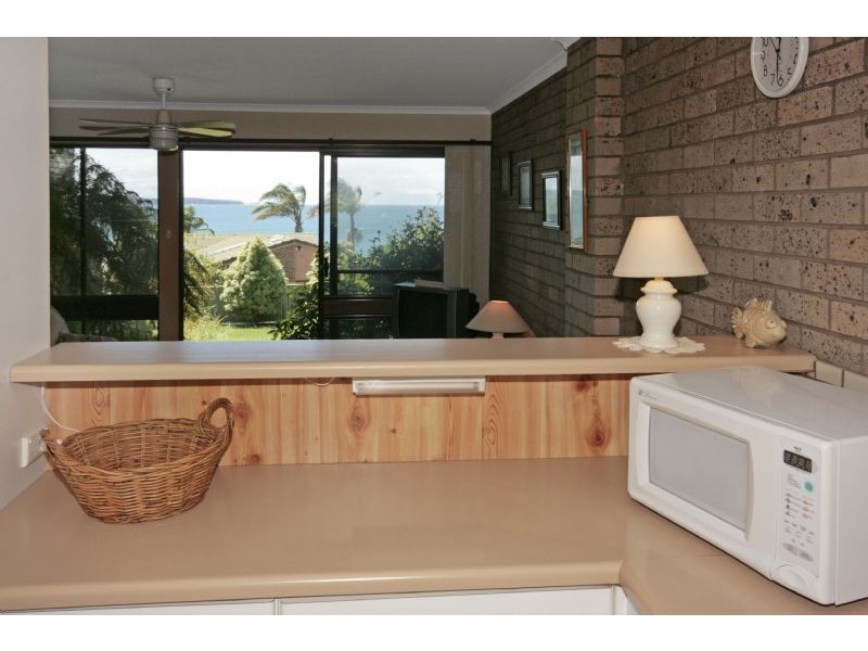 11/1 Calton Road, Batehaven NSW 2536