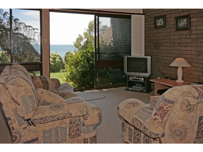 11/1 Calton Road, Batehaven NSW 2536