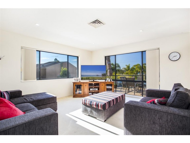 4/216 Beach Road, Batehaven NSW 2536