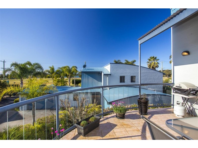 4/216 Beach Road, Batehaven NSW 2536