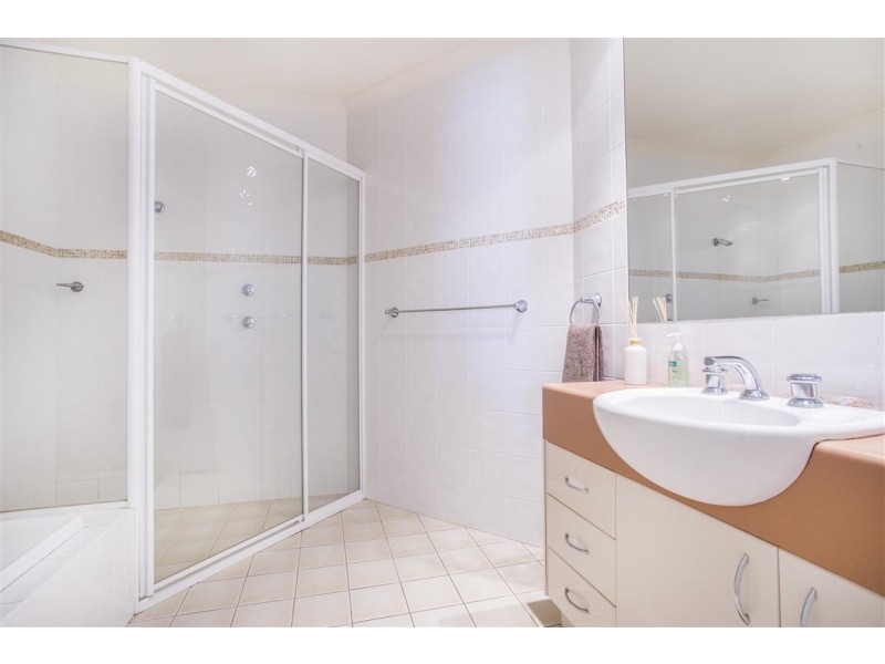 4/216 Beach Road, Batehaven NSW 2536