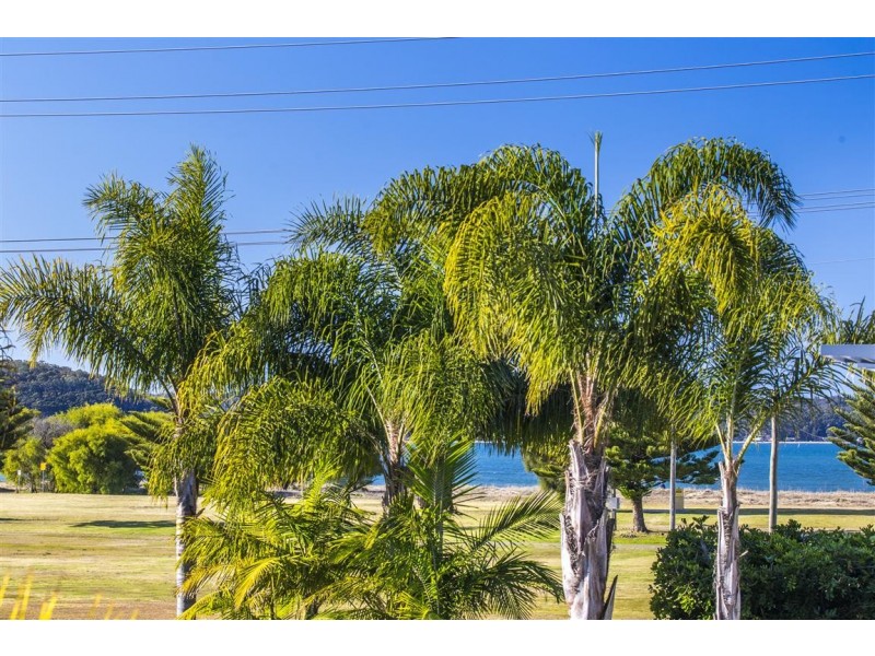 4/216 Beach Road, Batehaven NSW 2536