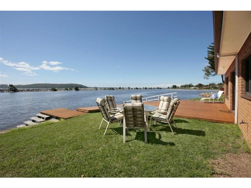33 Beach Road, Batemans Bay NSW 2536