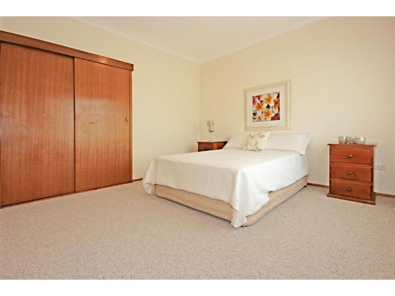 33 Beach Road, Batemans Bay NSW 2536
