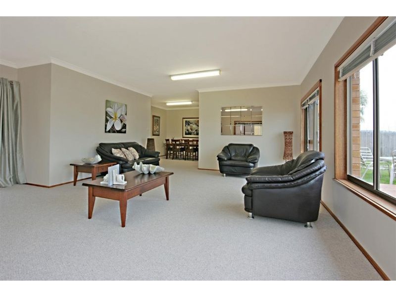 33 Beach Road, Batemans Bay NSW 2536