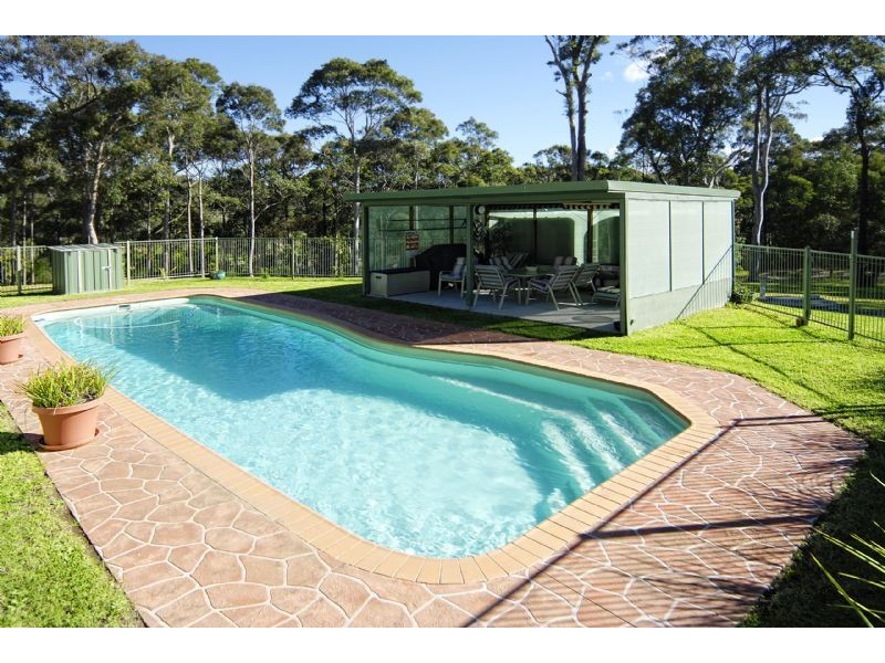 5 Northside Close, North Batemans Bay NSW 2536