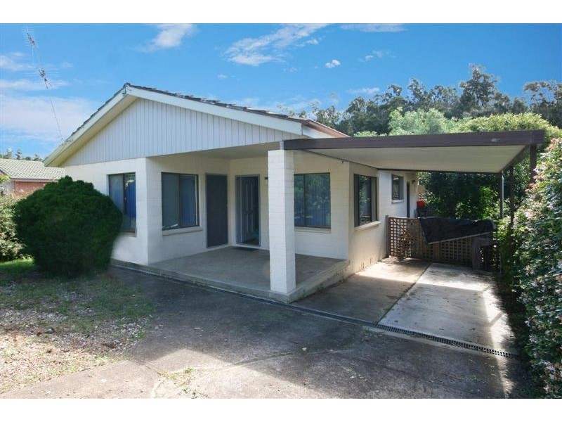 16 Edward Rd, Batehaven NSW 2536