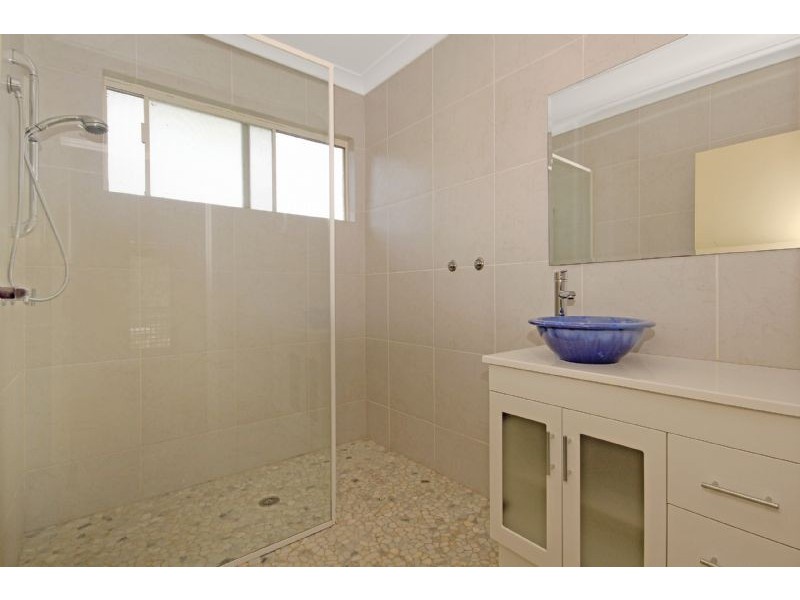 15 Edward Road, Batehaven NSW 2536