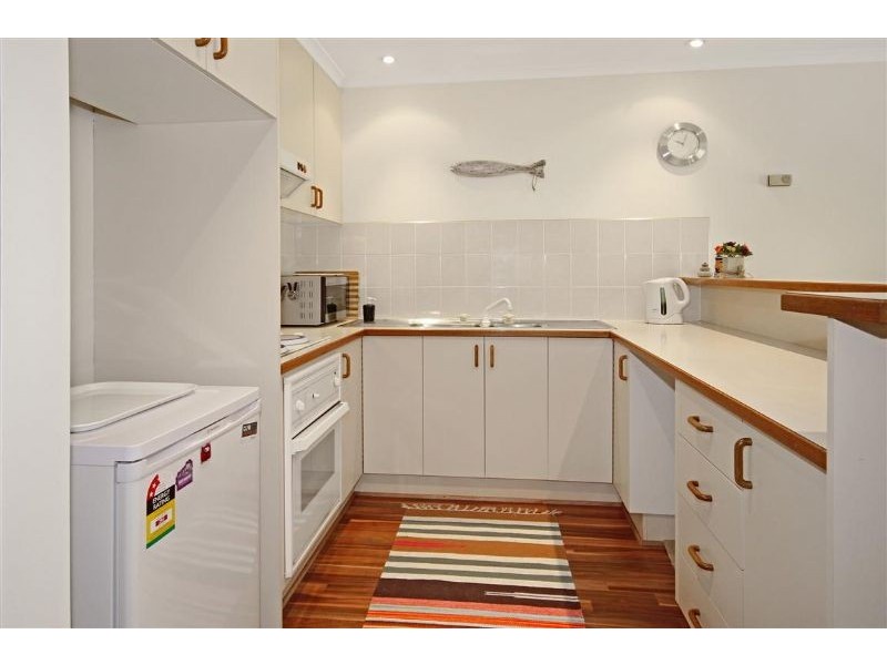 2/2-4 Newth Place, Surf Beach NSW 2536