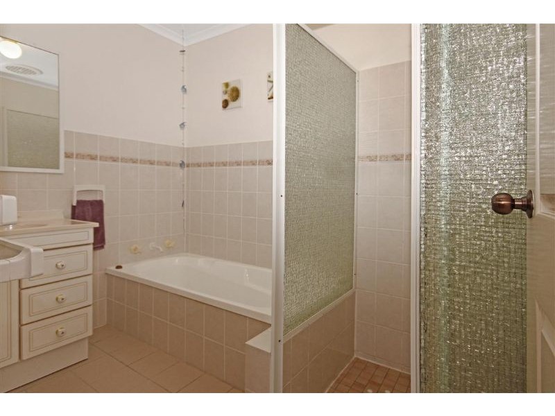 2/2-4 Newth Place, Surf Beach NSW 2536