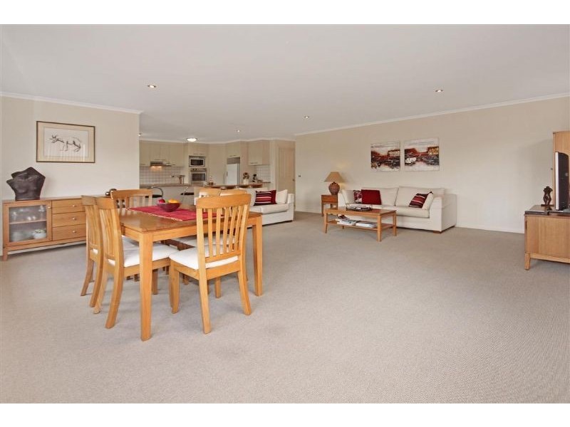 17/8 Lord Place, North Batemans Bay NSW 2536