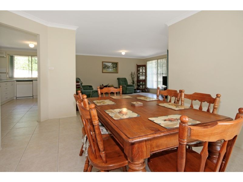 11 Canning Crescent, Sunshine Bay NSW 2536