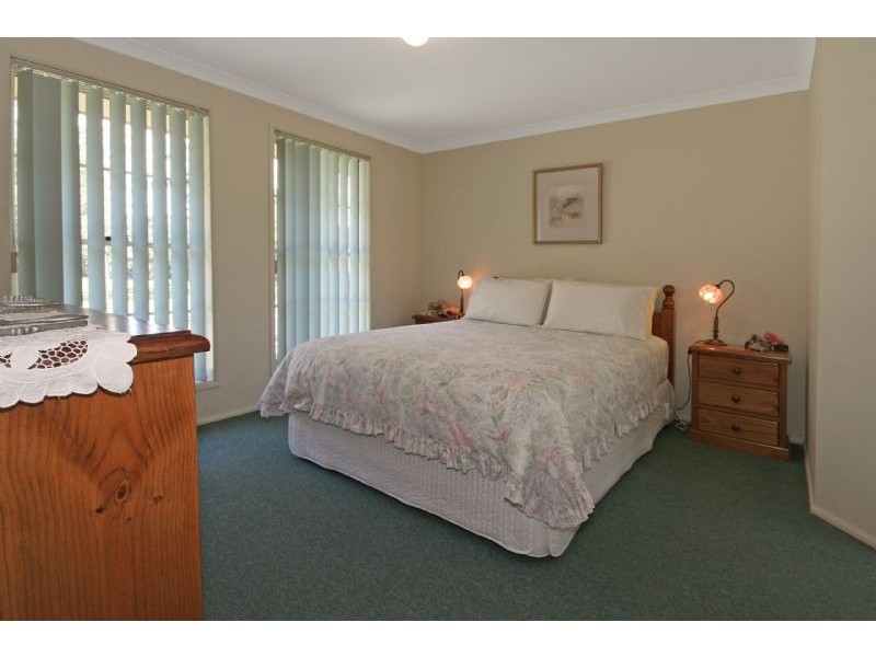 11 Canning Crescent, Sunshine Bay NSW 2536