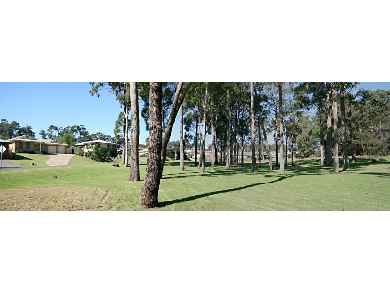11 Canning Crescent, Sunshine Bay NSW 2536