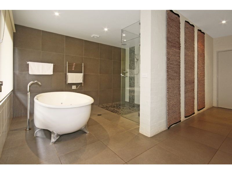 9 Billabong Place, Surf Beach NSW 2536