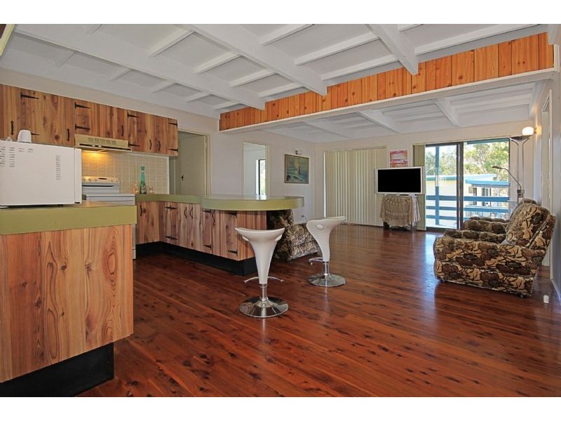 4 Euroka Ave, Malua Bay NSW 2536