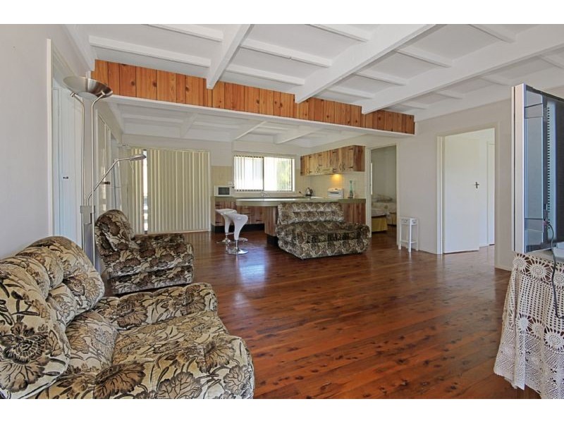 4 Euroka Ave, Malua Bay NSW 2536