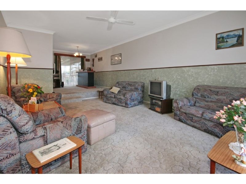 1 Gull Close, Catalina NSW 2536