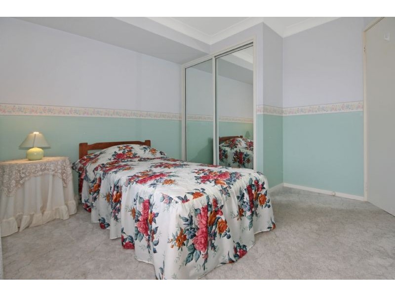 1 Gull Close, Catalina NSW 2536