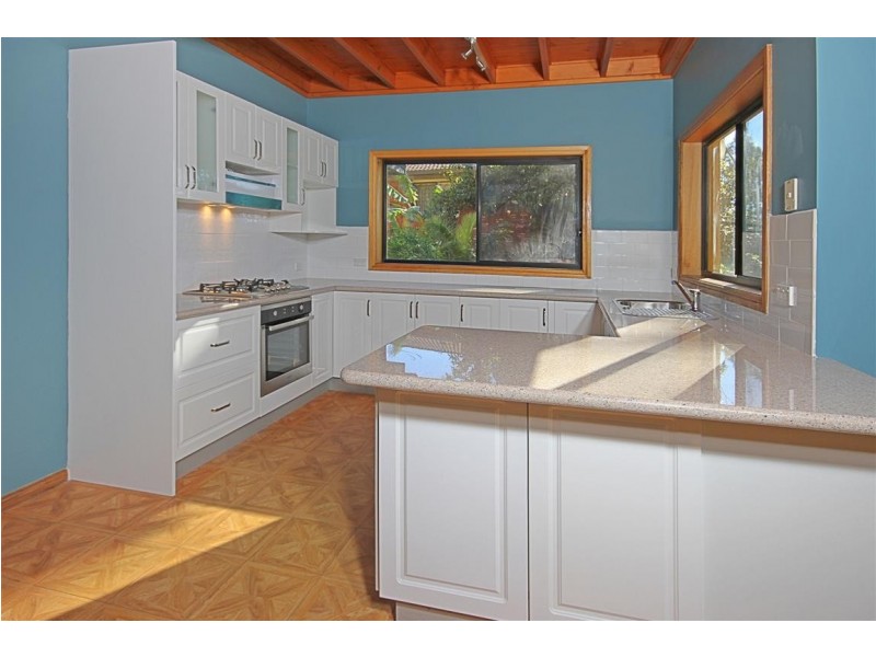 655 Beach Road, Surf Beach NSW 2536