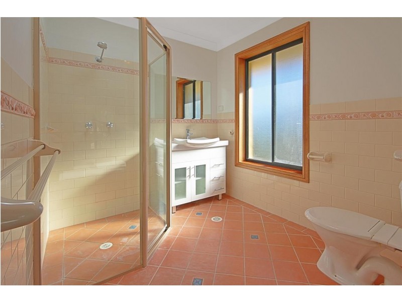 655 Beach Road, Surf Beach NSW 2536