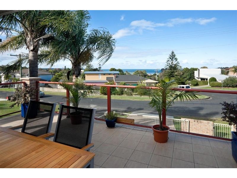 6 Ocean Rd, Batehaven NSW 2536