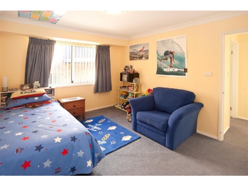 6 Ocean Rd, Batehaven NSW 2536