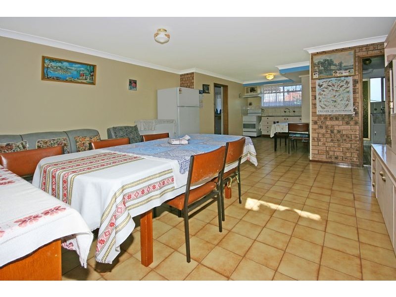 624 Beach Road, Surf Beach NSW 2536