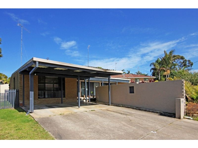 26 Flinders Way, Surf Beach NSW 2536