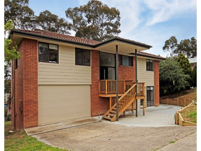 13 Hawks Nest Place, Surfside NSW 2536