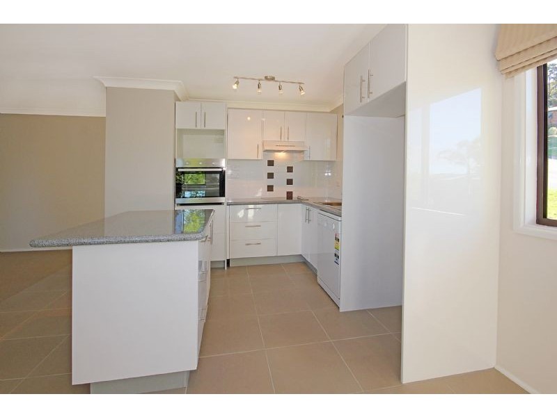 13 Hawks Nest Place, Surfside NSW 2536