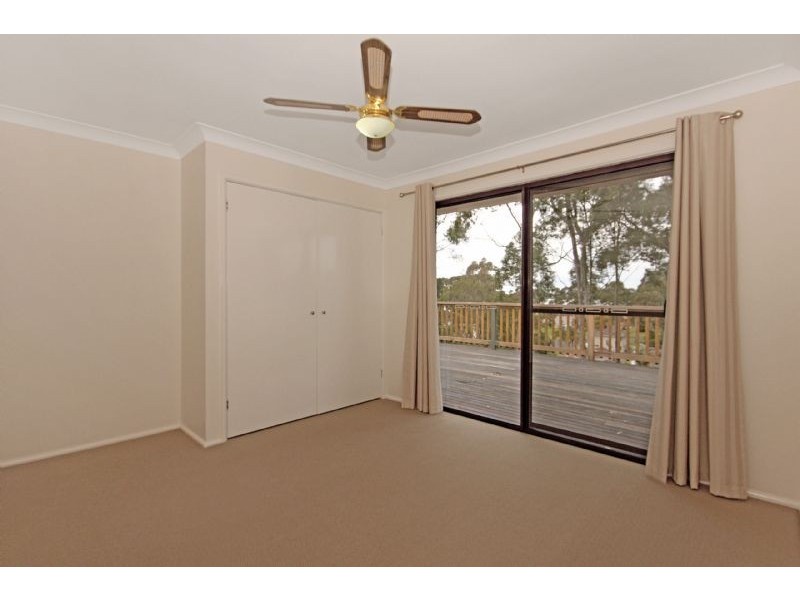 13 Hawks Nest Place, Surfside NSW 2536