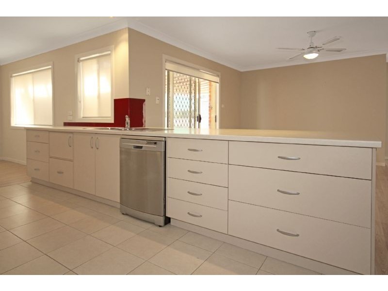 37 Zanthus Drive, Broulee NSW 2537