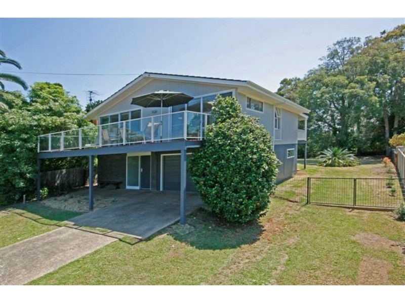 2 Calton Road, Batehaven NSW 2536