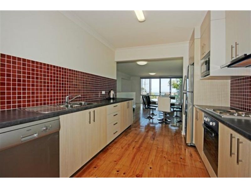 2 Calton Road, Batehaven NSW 2536