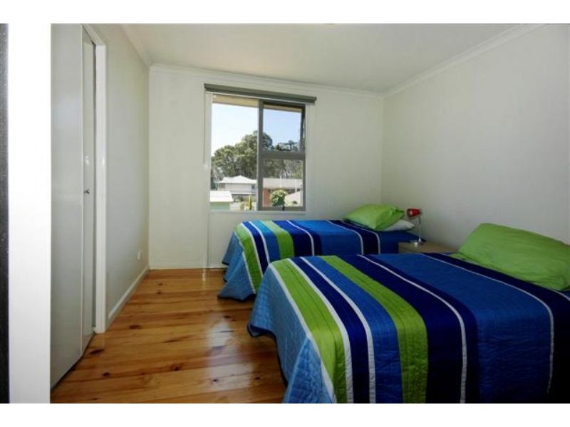 2 Calton Road, Batehaven NSW 2536