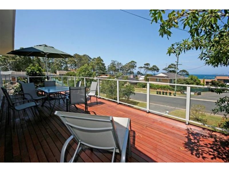 2 Calton Road, Batehaven NSW 2536