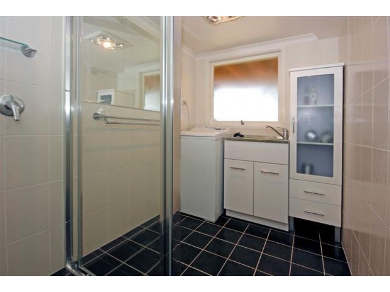 2 Calton Road, Batehaven NSW 2536