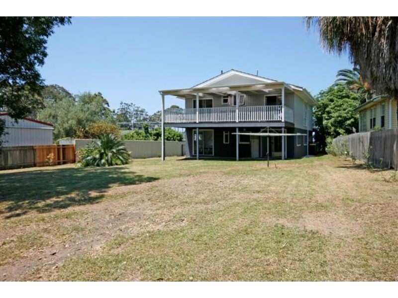 2 Calton Road, Batehaven NSW 2536