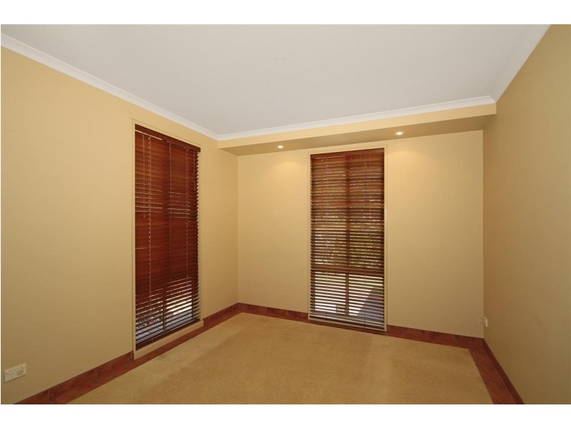 4 Currell Close, Malua Bay NSW 2536