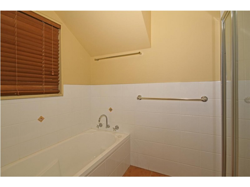 4 Currell Close, Malua Bay NSW 2536