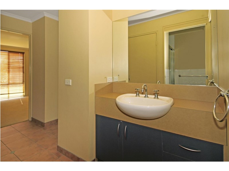 4 Currell Close, Malua Bay NSW 2536